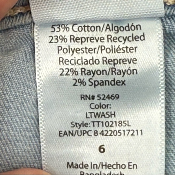 Time and Tru Women’s Size 6 light wash Bermuda shorts denim NWT - Picture 7 of 11